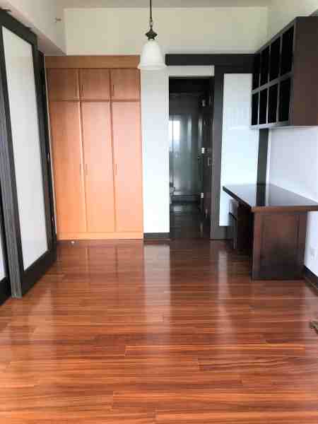 fairways tower bgc image